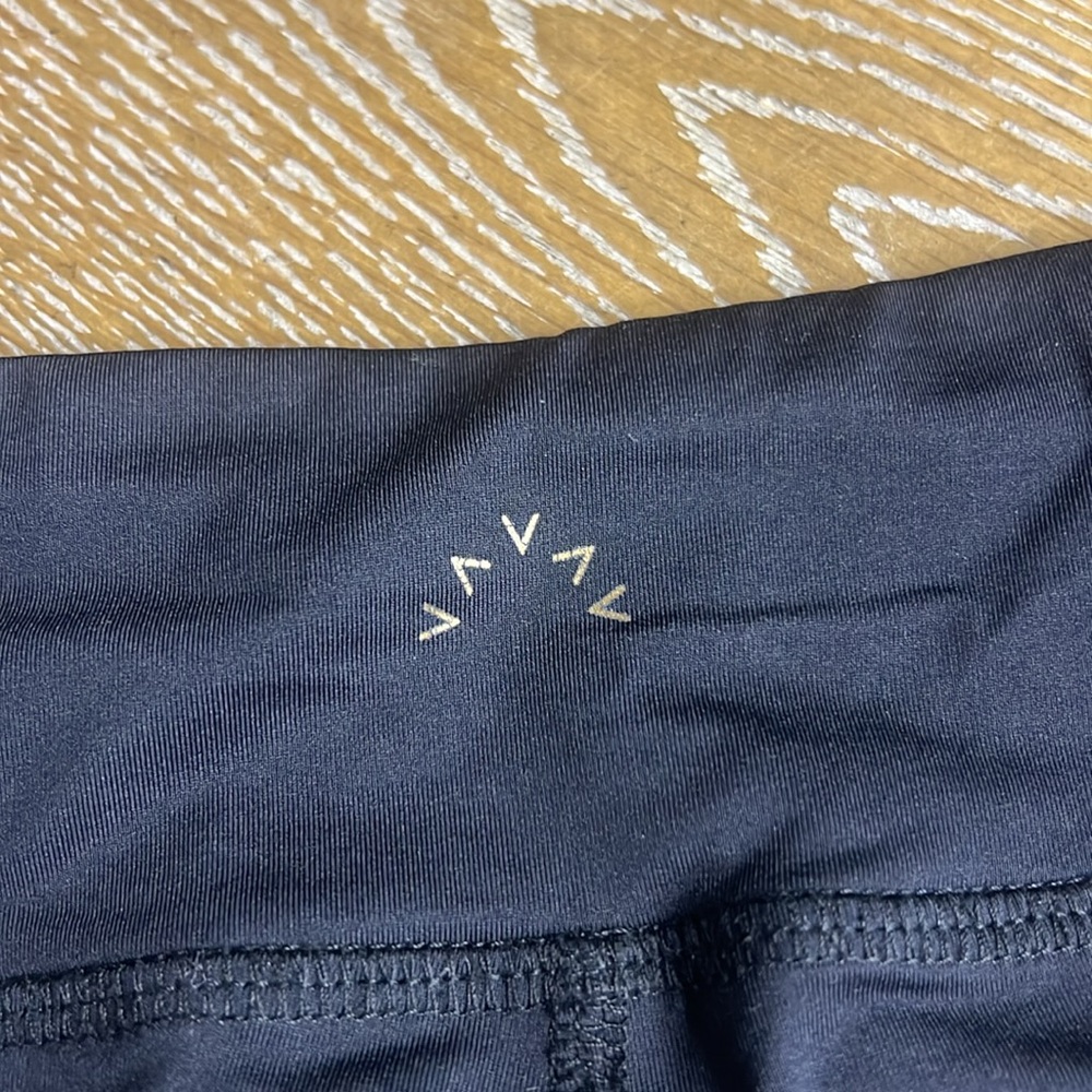 VARLEY Black Crop Mesh Leggings S - Picture 6 of 8